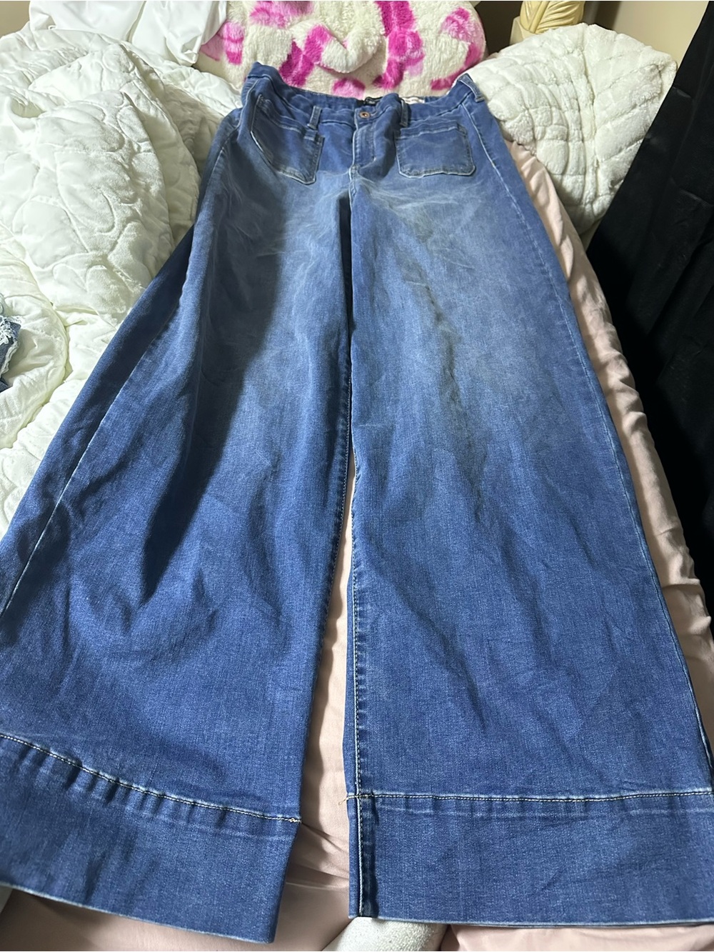 BCBGeneration Wide-Leg Flare Jeans in Medium Blue